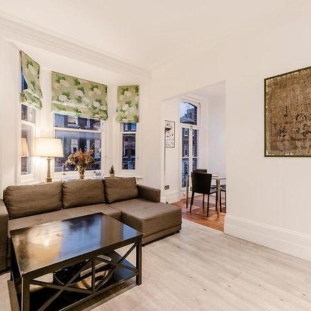 Lovely 2 Bedroom Flat In The Heart Of Chelsea لندن المظهر الخارجي الصورة